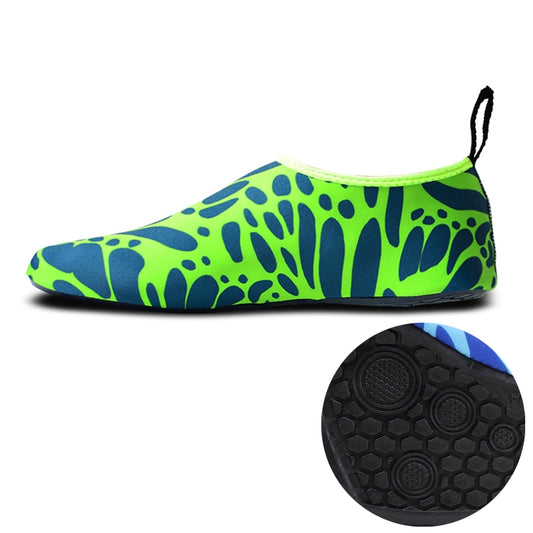 Non-slip Wear-resisting Thick Rubber Sole Diving Shoes and  Socks, One Pair, Size:M (Figured Green) - Swimming Fins & Diving Shoes by PMC Jewellery | Online Shopping South Africa | PMC Jewellery | Buy Now Pay Later Mobicred